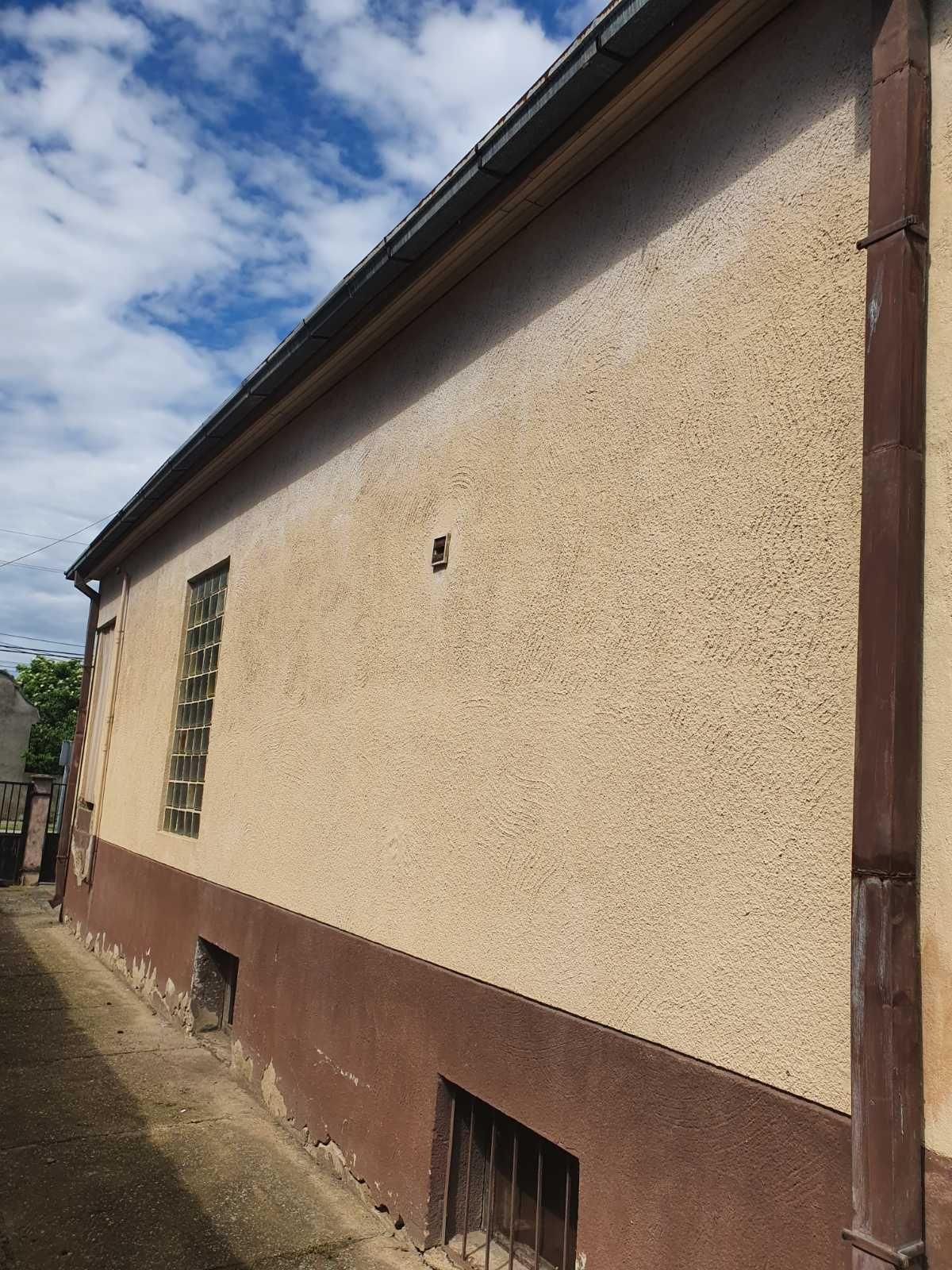 Будинок, 990 м², 103 000$ — FAKTOR